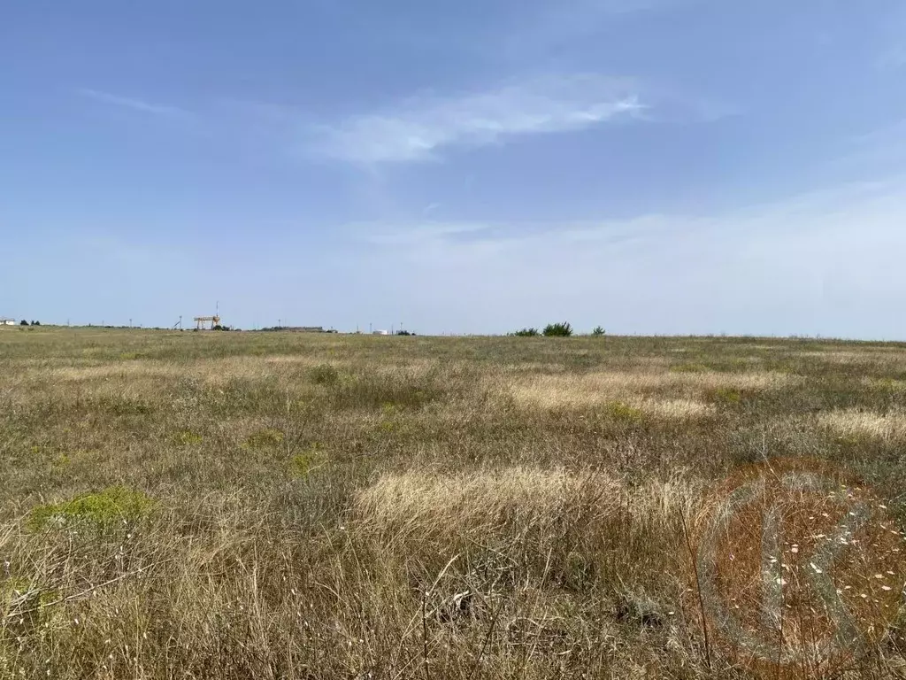 Участок в Крым, Сакский район, Суворовское с/пос, с. Каменоломня ул. ... - Фото 1