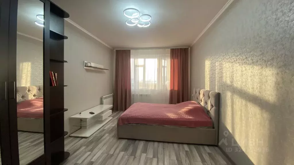 3-к кв. Ханты-Мансийский АО, Нижневартовск ул. Мира, 60к4 (71.7 м) - Фото 1