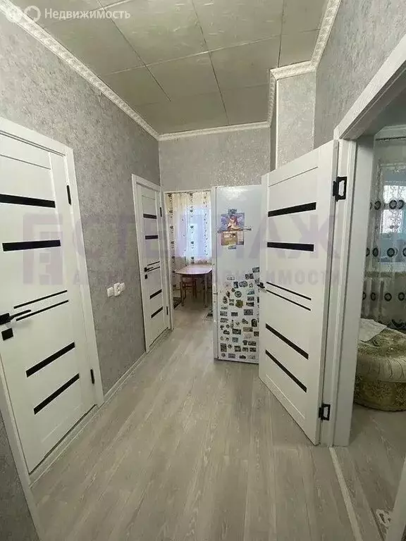 4-комнатная квартира: Феодосия, улица Челнокова, 102 (89.5 м) - Фото 1