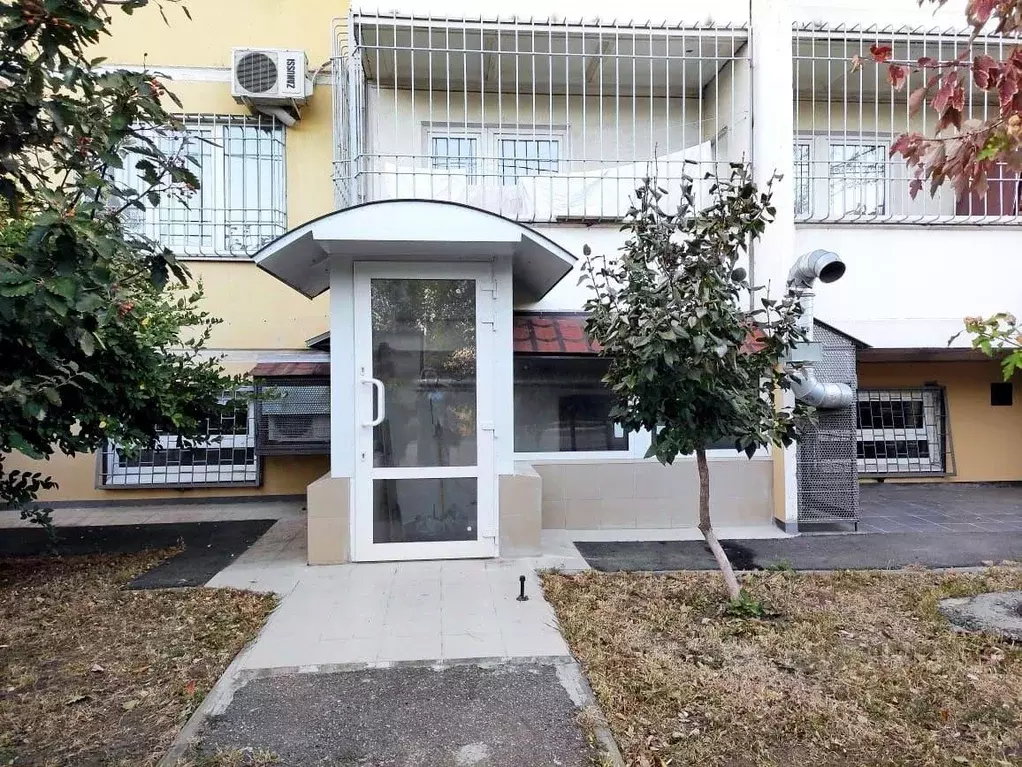 Офис в Краснодарский край, Краснодар Юбилейный мкр, наб. ... - Фото 1