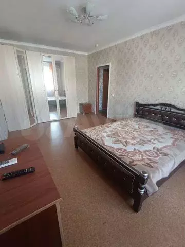 1-к. квартира, 37 м, 9/10 эт. - Фото 0