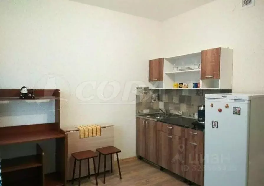 Студия Тюменская область, Тюмень Мелиораторов мкр, ул. Мелиораторов, ... - Фото 0