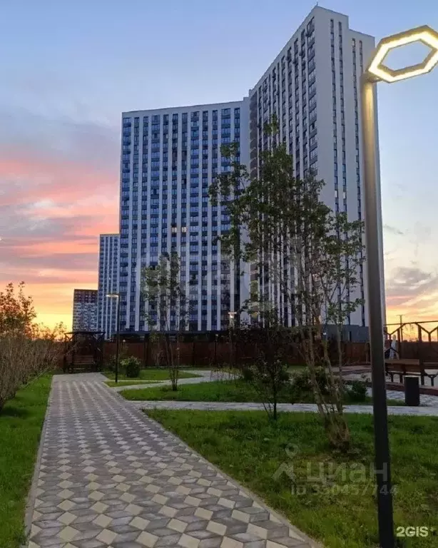 1-к кв. Тюменская область, Тюмень ул. Краснооктябрьская, 6 (44.4 м) - Фото 1
