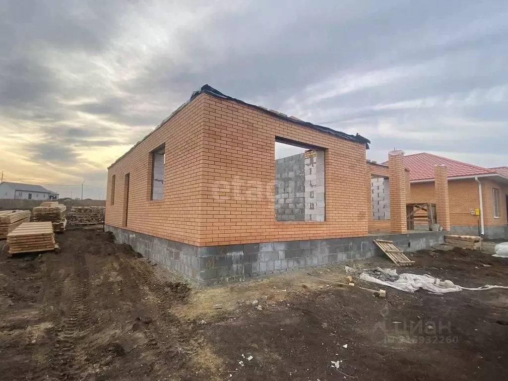 Дом в Белгородская область, Старооскольский городской округ, с. ... - Фото 0
