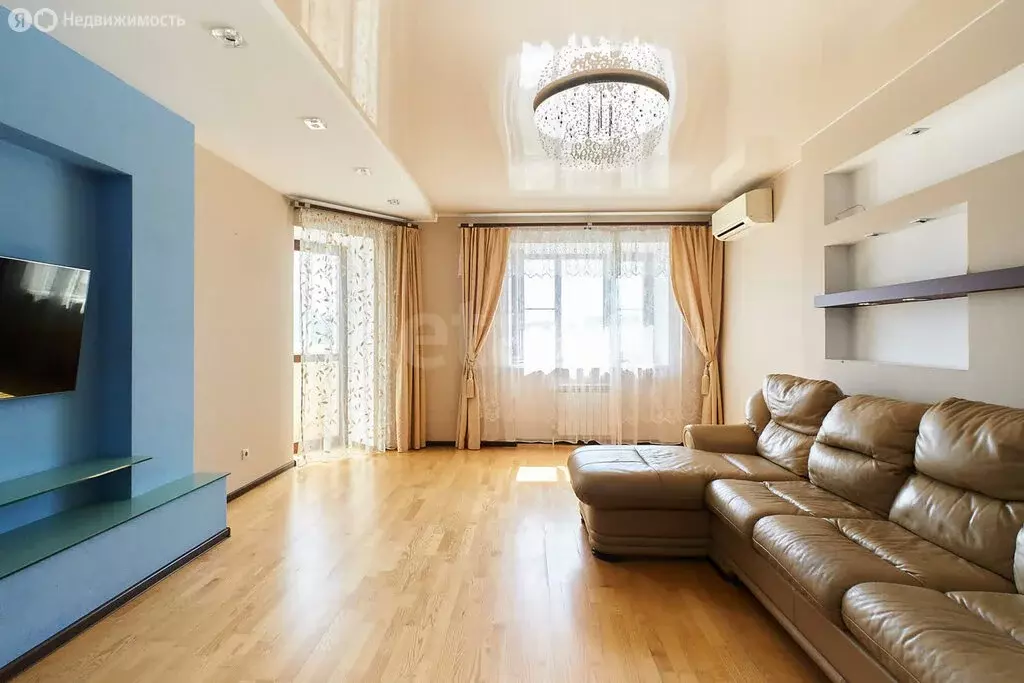 2-комнатная квартира: Тюмень, Комсомольская улица, 60 (75.5 м) - Фото 2