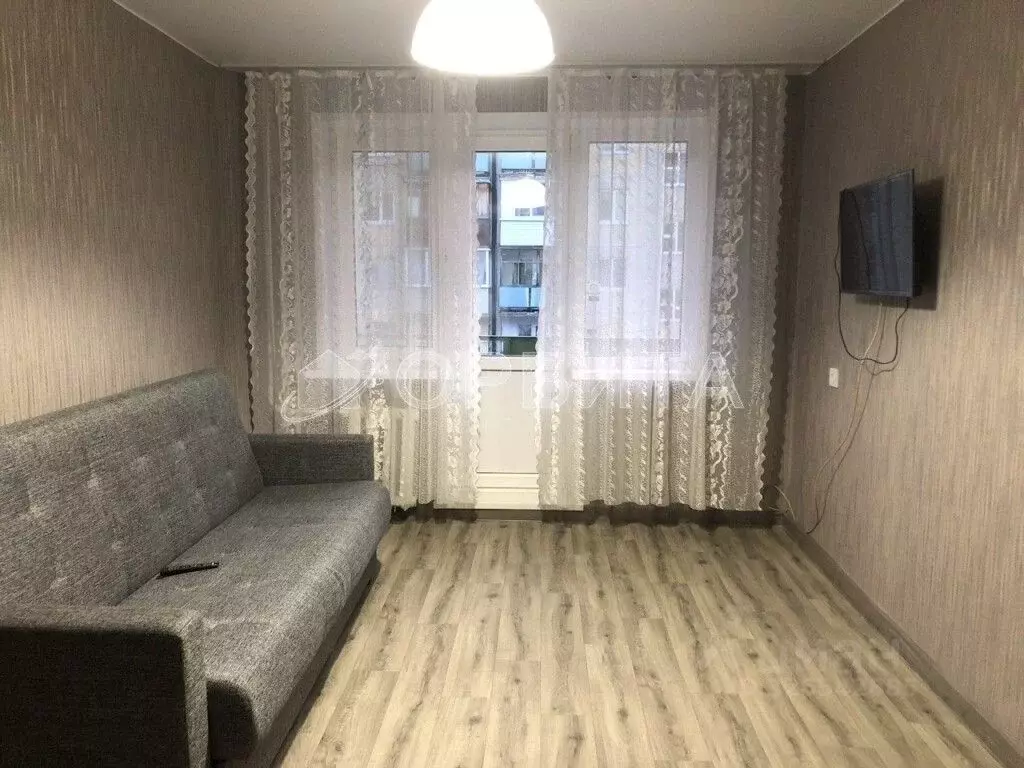 1-к кв. Тюменская область, Тюмень Заводская ул., 2 (30.5 м) - Фото 1