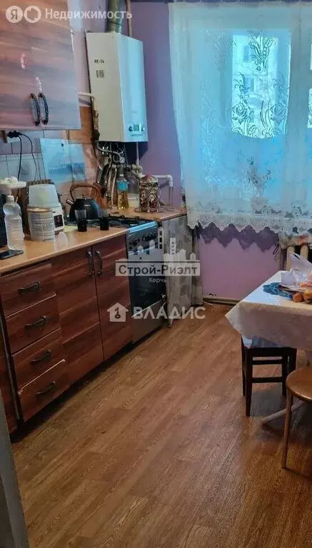 3-комнатная квартира: Керчь, улица Сморжевского, 3 (72 м) - Фото 1