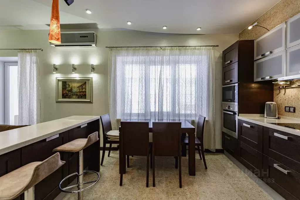 3-к кв. Новосибирская область, Новосибирск ул. Кирова, 46 (100.0 м) - Фото 1