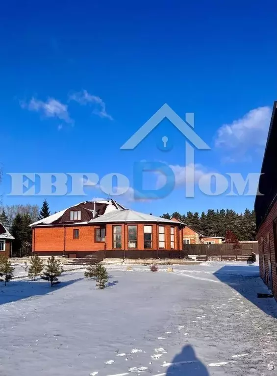 Коттедж в Омская область, Омский район, с. Розовка Дальняя ул. (260 м) - Фото 1