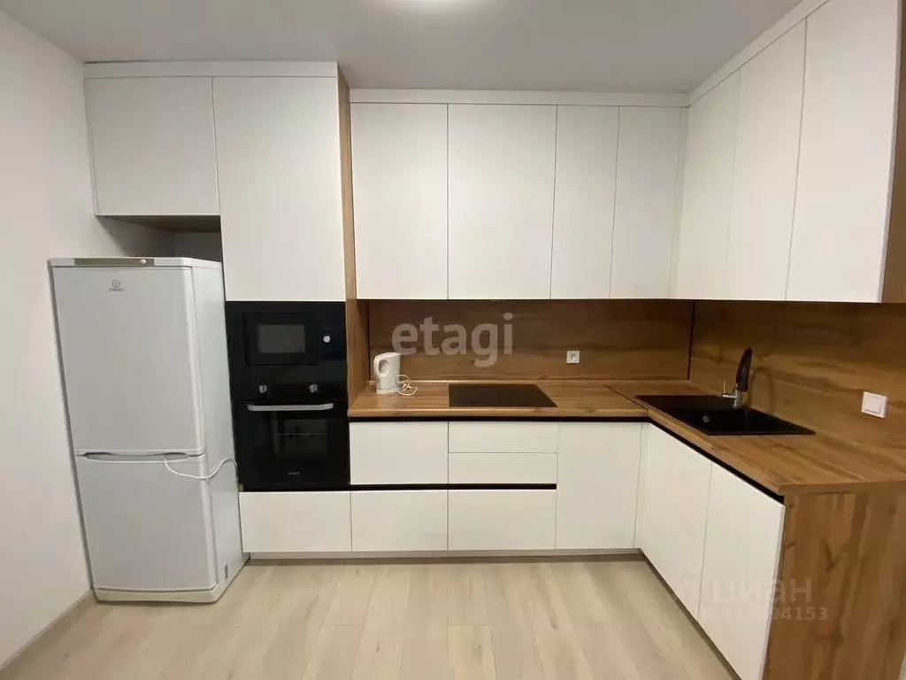 2-к кв. Тюменская область, Тюмень ул. Тимофея Чаркова, 91 (60.4 м) - Фото 2