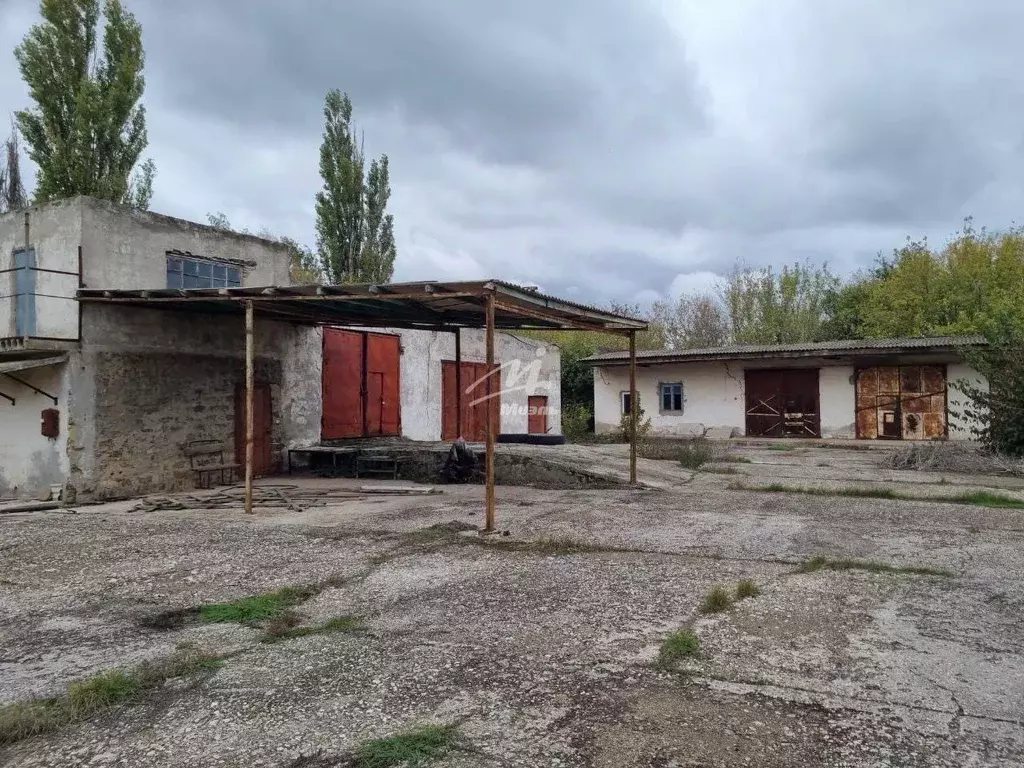 Производственное помещение в Крым, Первомайское пгт ул. Октябрьская, ... - Фото 2