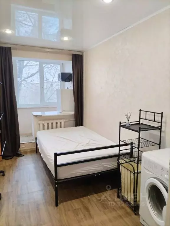 Комната Тюменская область, Тюмень ул. Мельникайте, 63 (12.5 м) - Фото 1