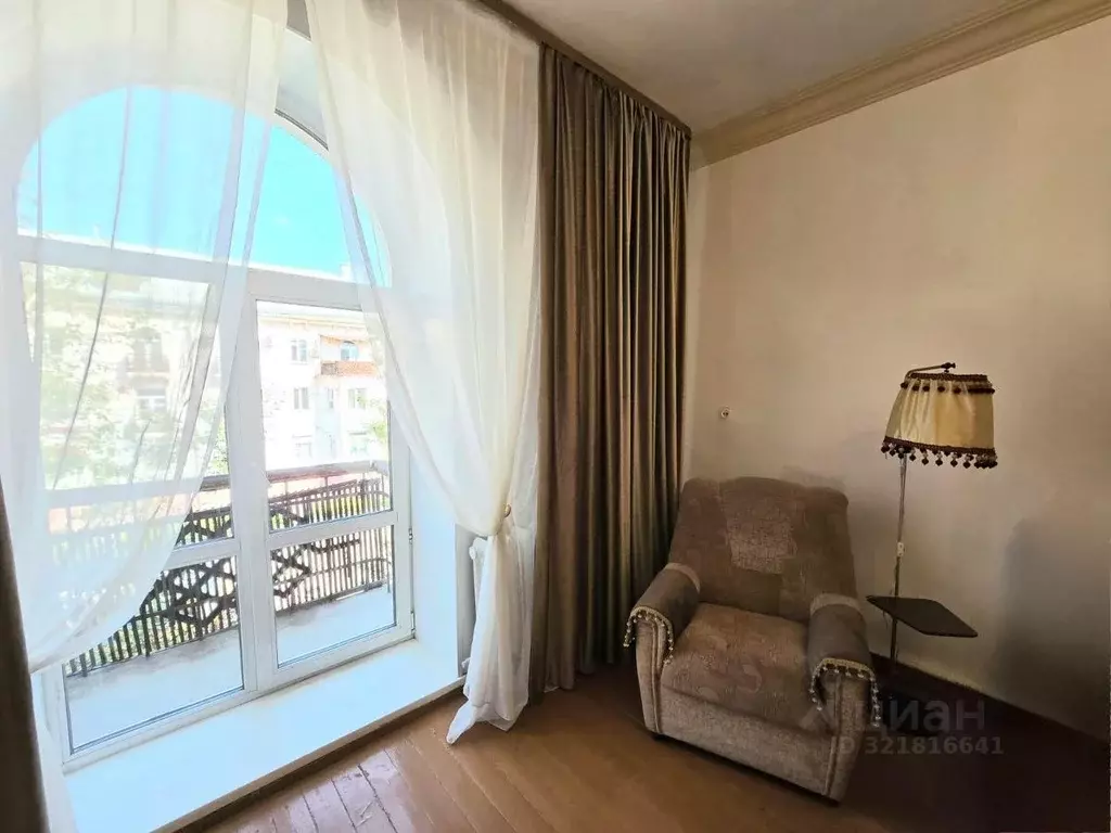 3-к кв. Бурятия, Улан-Удэ Коммунистическая ул., 41 (85.0 м) - Фото 2