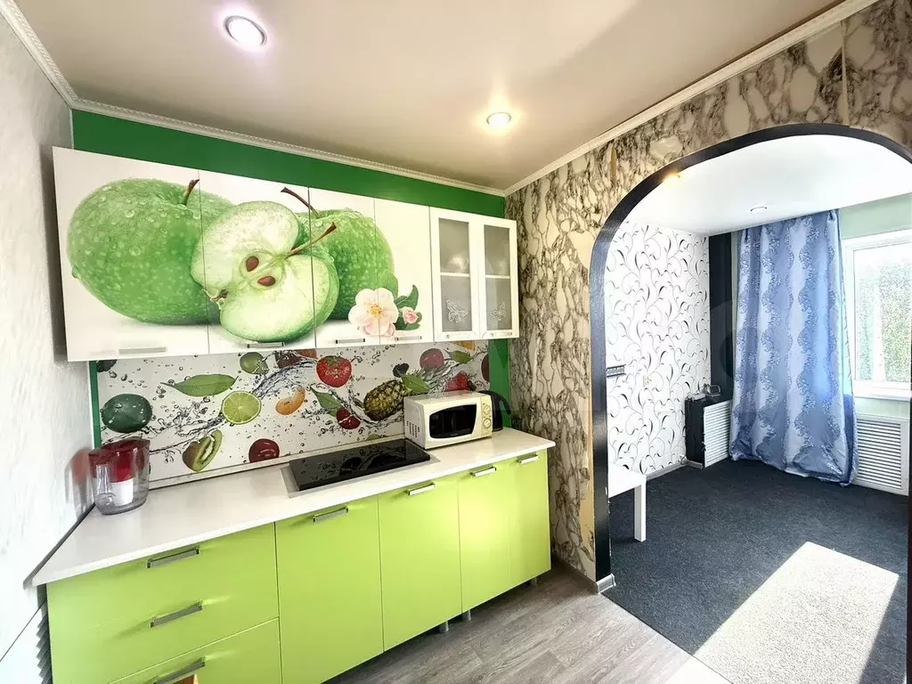 Комната 17 м в 4-к., 6/9 эт. - Фото 0