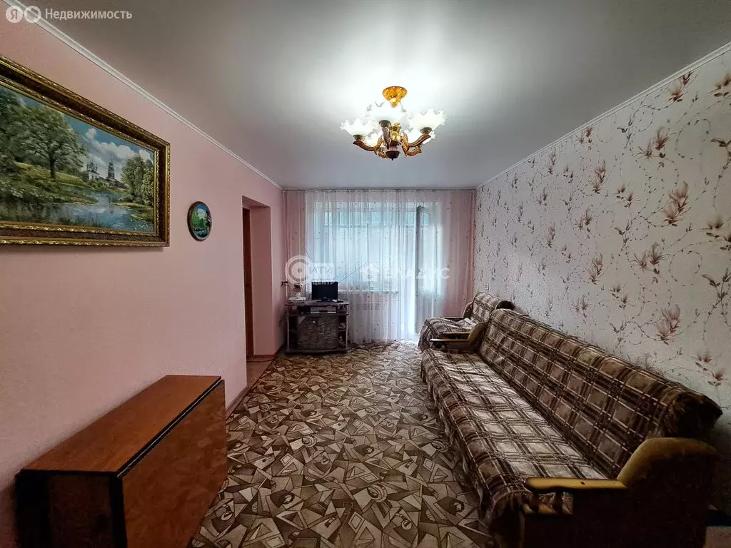 3-комнатная квартира: Воронеж, улица Кривошеина, 60 (64.7 м) - Фото 1