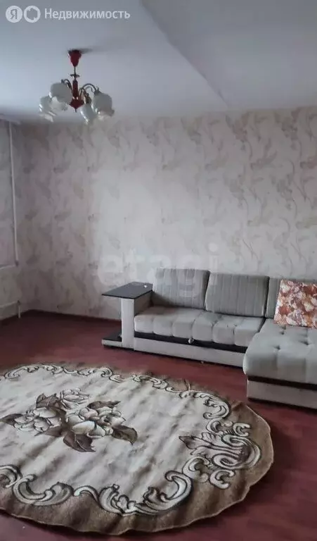 2-комнатная квартира: Нижний Тагил, улица Захарова, 2 (50 м) - Фото 0