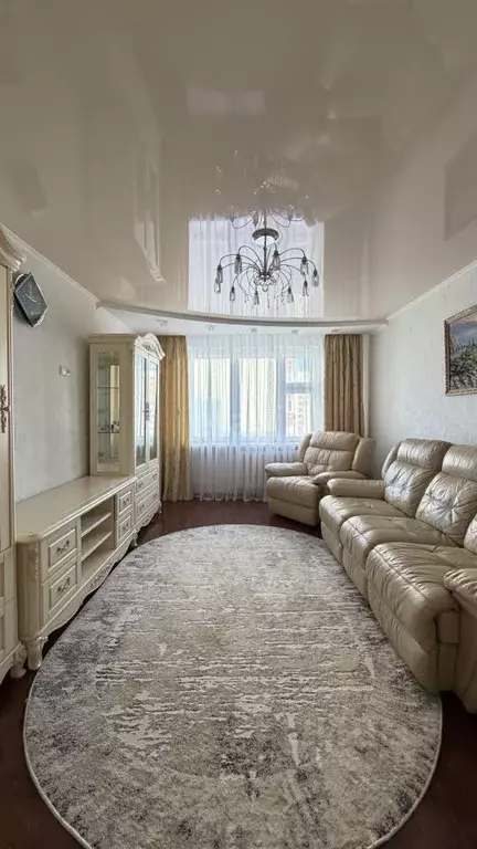 3-к кв. Тюменская область, Тюмень ул. Николая Семенова, 27 (90.3 м) - Фото 1
