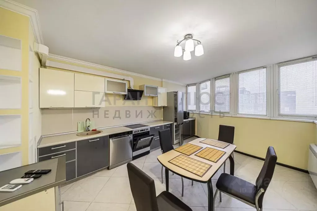 2-к кв. Липецкая область, Липецк ул. М.И. Неделина, 15В (70.0 м) - Фото 2