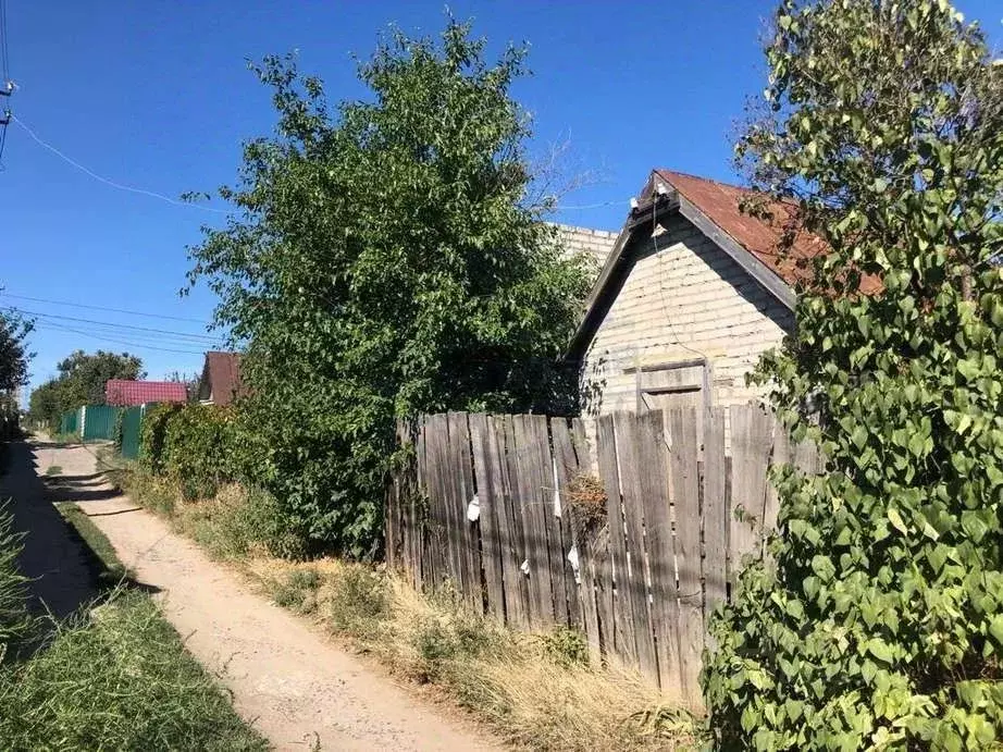 Дом в Волгоградская область, Волгоград Металлург СНТ, 2-й уч, ул. 5-я ... - Фото 0