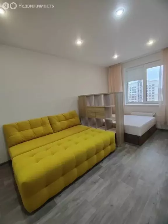 1-комнатная квартира: село Мирное, улица Крымской Весны, 4к1А (36 м) - Фото 0