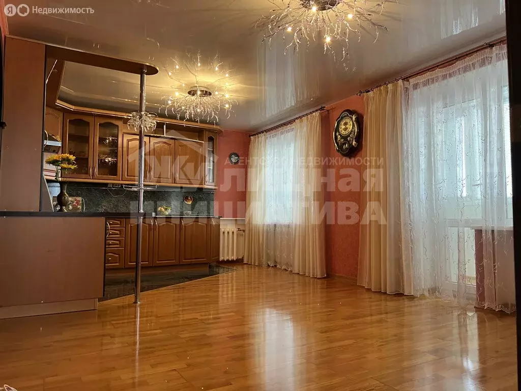 3-комнатная квартира: Уфа, улица Авроры, 5/12 (81 м) - Фото 1