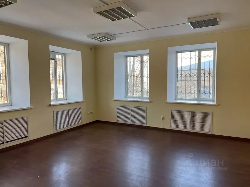 Помещение свободного назначения в Оренбургская область, Оренбург ... - Фото 1