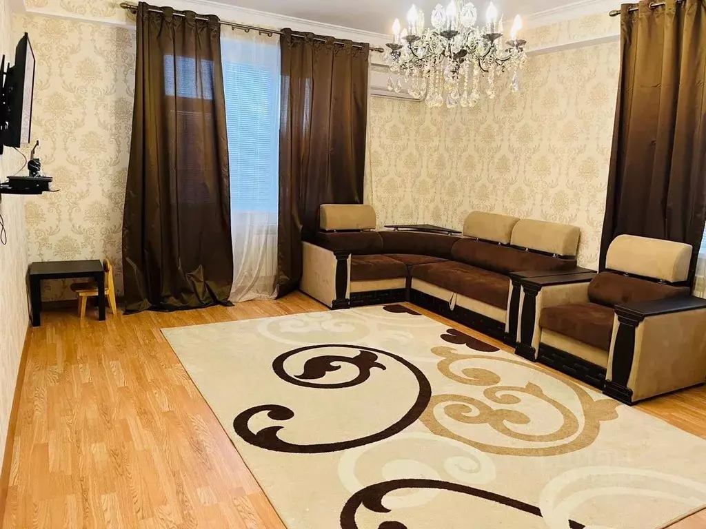 3-к кв. Дагестан, Каспийск просп. Акулиничева (106.0 м) - Фото 0