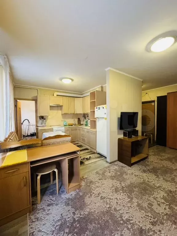 1-к. квартира, 38 м, 1/10 эт. - Фото 1