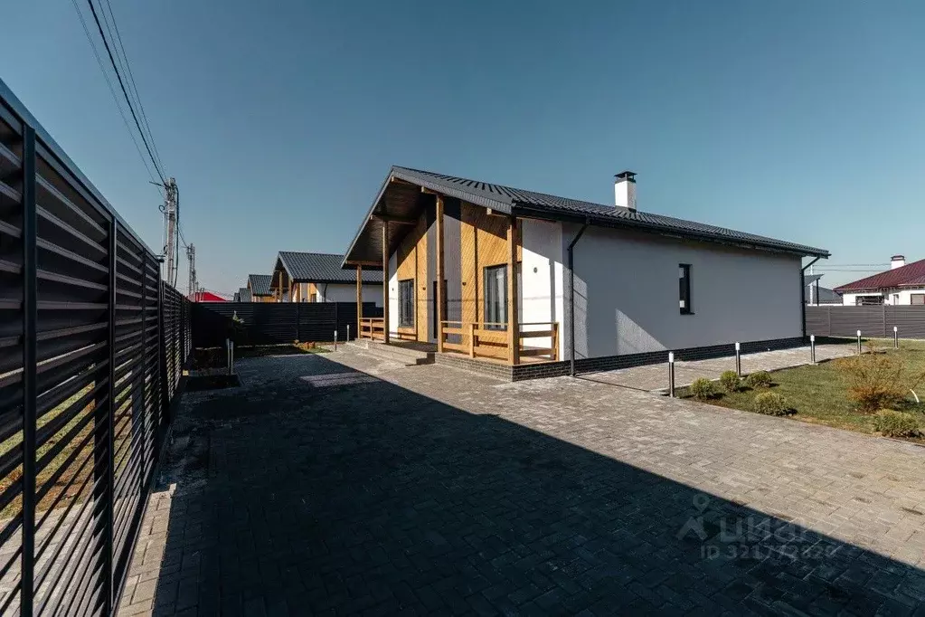 Дом в Свердловская область, Сысертский муниципальный округ, д. Малое ... - Фото 1