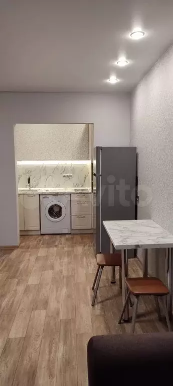 1-к. квартира, 38 м, 4/10 эт. - Фото 0