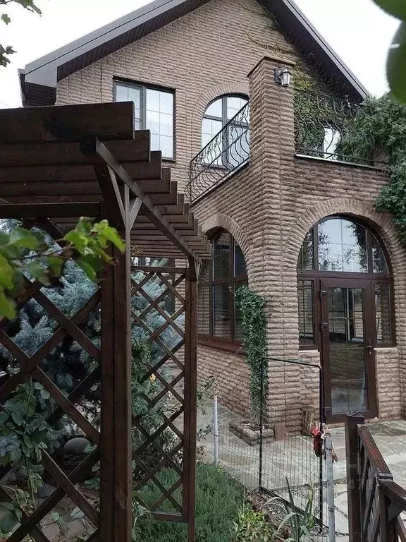 Дом в Ростовская область, Аксай ул. Дмитриевская (120 м) - Фото 0
