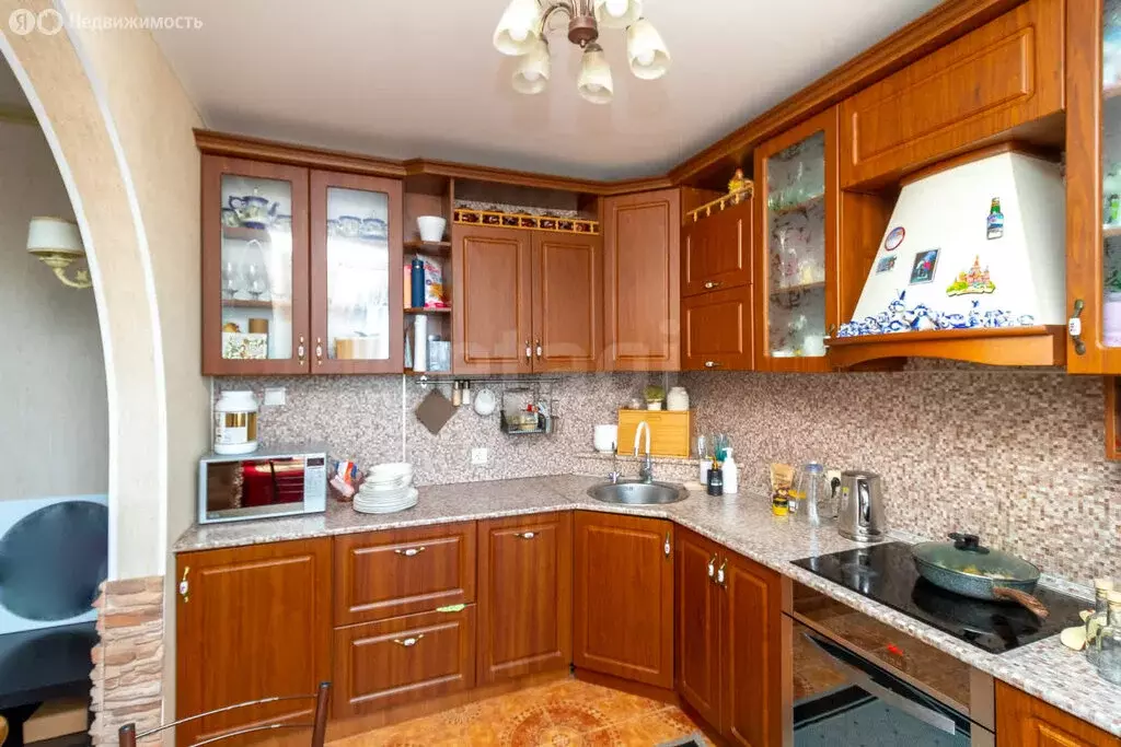 4-комнатная квартира: Тюмень, улица Ватутина, 51 (73 м) - Фото 1