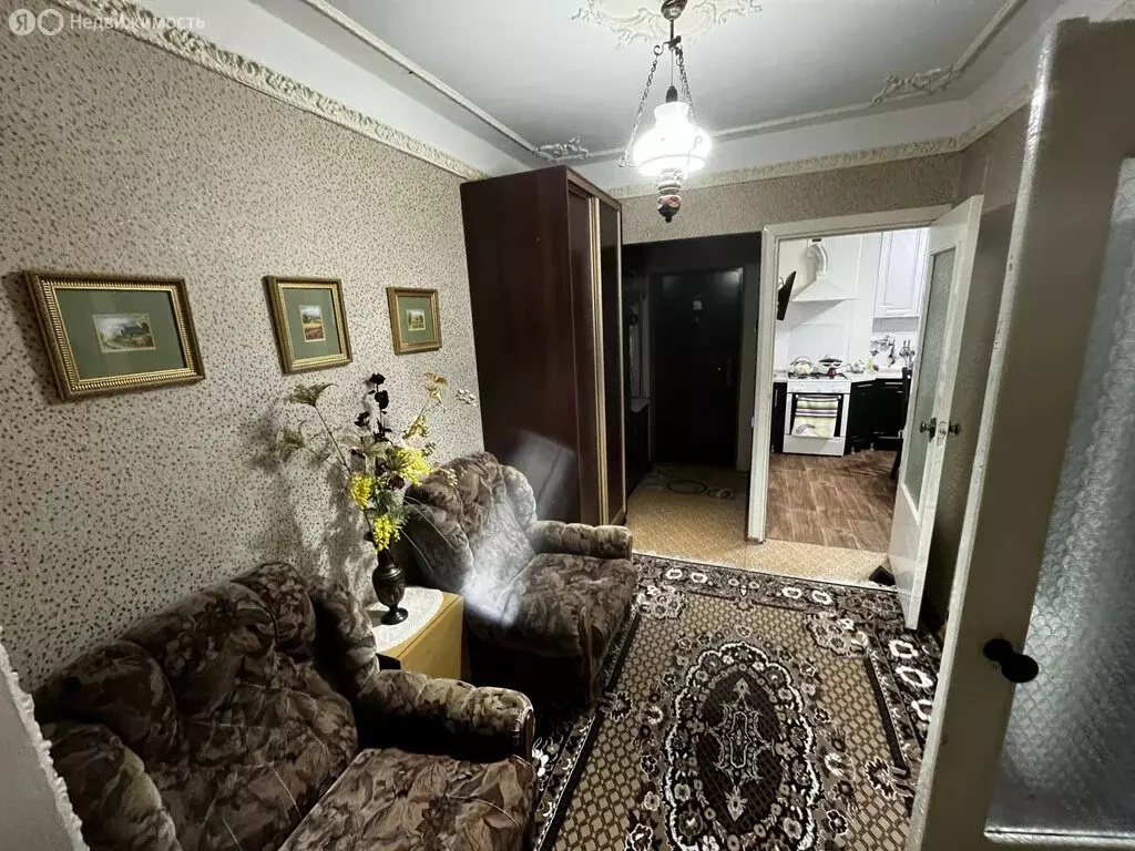 3-комнатная квартира: Нальчик, улица Шогенова, 16 (67 м) - Фото 1