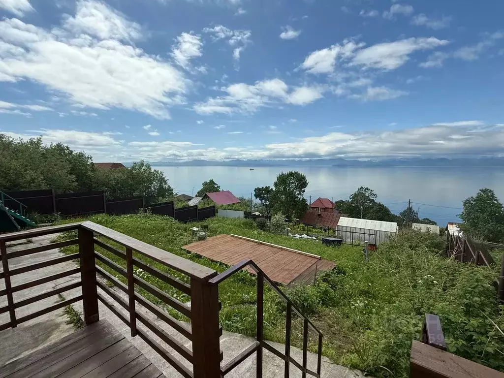 Дом в Камчатский край, Петропавловск-Камчатский ул. Беринга, 87 (50 м) - Фото 0