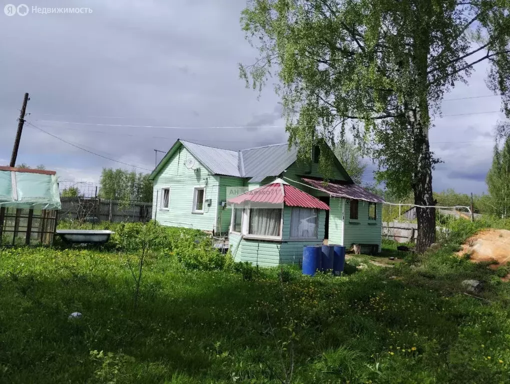 Дом в Щёкинский район, муниципальное образование Крапивенское, село ... - Фото 1