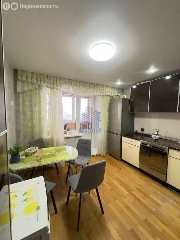 3-комнатная квартира: Чебоксары, проспект Максима Горького, 33 (73.9 ... - Фото 1