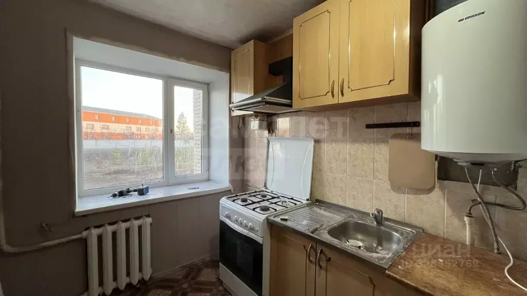 2-к кв. Оренбургская область, пос. Саракташ ул. Мира, 203 (36.5 м) - Фото 1