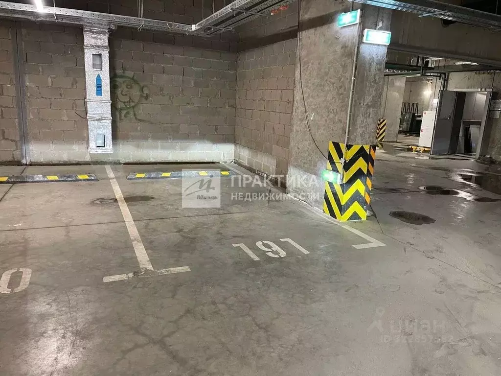 Гараж в Московская область, Красногорск ул. Тенистых Аллей, 3к1 (13 м) - Фото 0