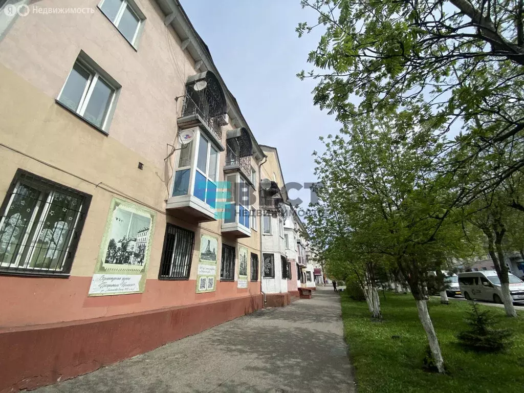 3-комнатная квартира: Ленинск-Кузнецкий, проспект Кирова, 51 (81.3 м) - Фото 0