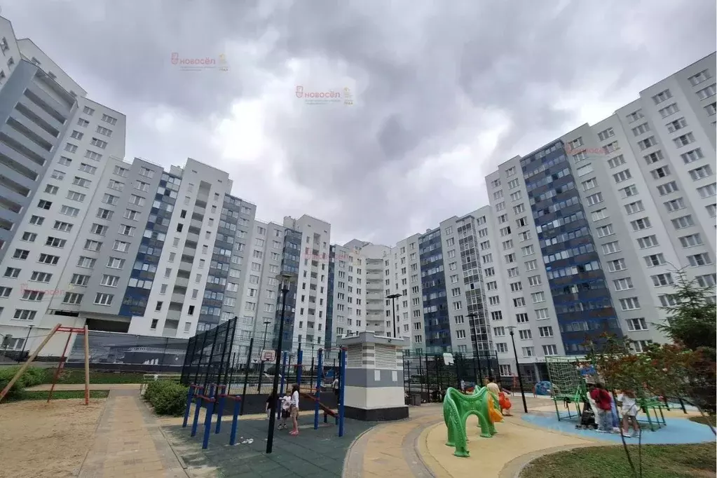 3-к кв. Свердловская область, Екатеринбург ул. Куйбышева, 21 (93.9 м) - Фото 1