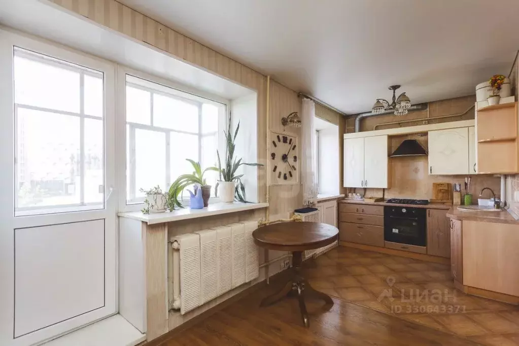 3-к кв. Башкортостан, Уфа ул. 50-летия Октября, 20 (56.2 м) - Фото 1