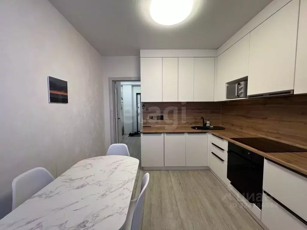 2-к кв. Ямало-Ненецкий АО, Новый Уренгой Арктическая ул., 31 (57.0 м) - Фото 1