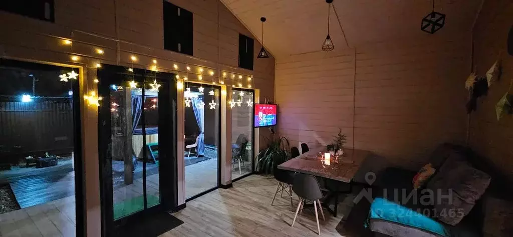 Дом в Оренбургская область, Оренбург Набережная ул., 3 (50 м) - Фото 2