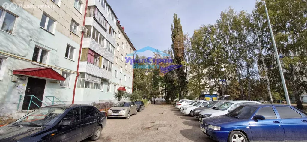 2-комнатная квартира: Октябрьский, 35-й микрорайон, 7 (45.6 м) - Фото 1