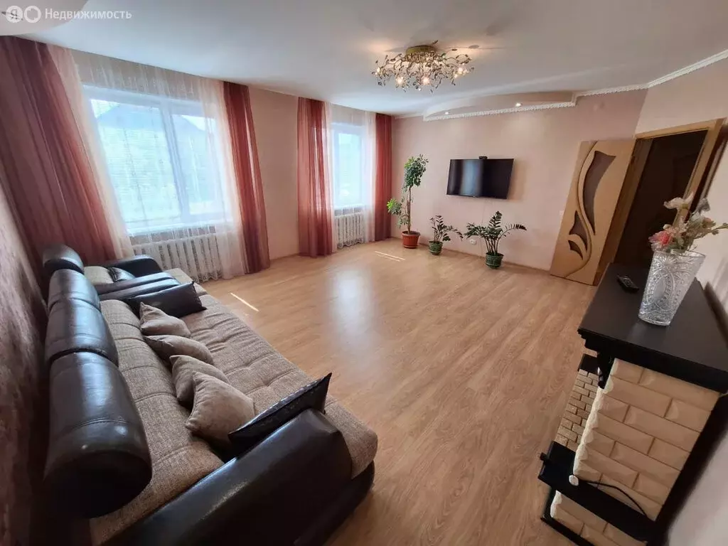 Дом в Туймазы, улица Сайфутдинова (144 м) - Фото 1