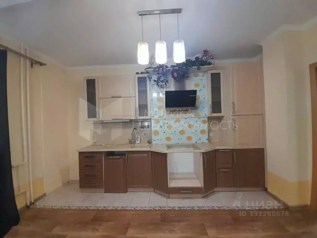 2-к кв. Тюменская область, Тюмень ул. Василия Гольцова, 3 (75.5 м) - Фото 0