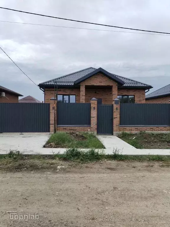 Дом в Краснодарский край, Динской район, с. Красносельское ул. ... - Фото 1