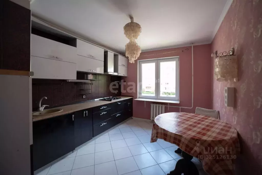 3-к кв. Калининградская область, Калининград ул. Олега Кошевого, 26 ... - Фото 0