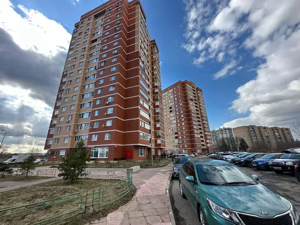 2-к кв. Московская область, Чехов Вишневая ул., 3 (56.7 м) - Фото 0