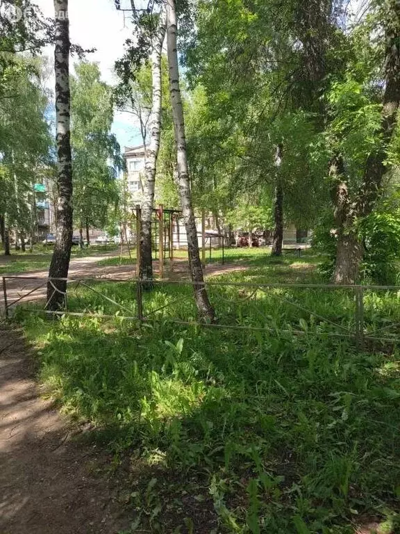 2-комнатная квартира: посёлок городского типа Новосемейкино, Школьная ... - Фото 0